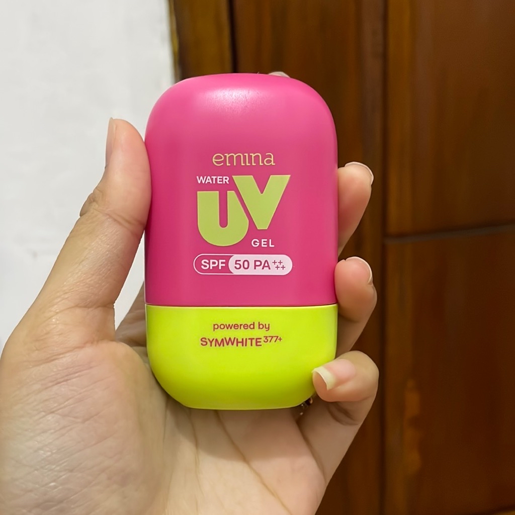 Emina UV Gel Sunscreen SPF 50 PA++++ - Water imgfdn-bb62eaa2-c82e-474b-9279-c9888d2b3f41