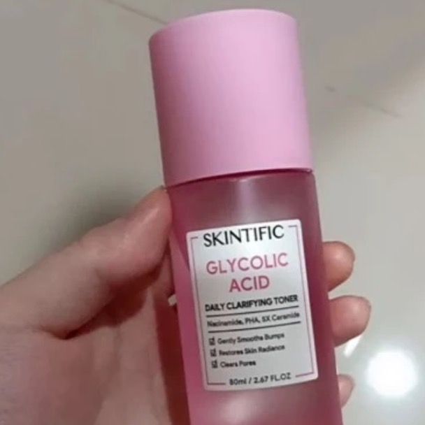 Niacinamide Brightening Essence Toner imgfdn-b59616a5-5b35-433e-b861-f441efe38e6b