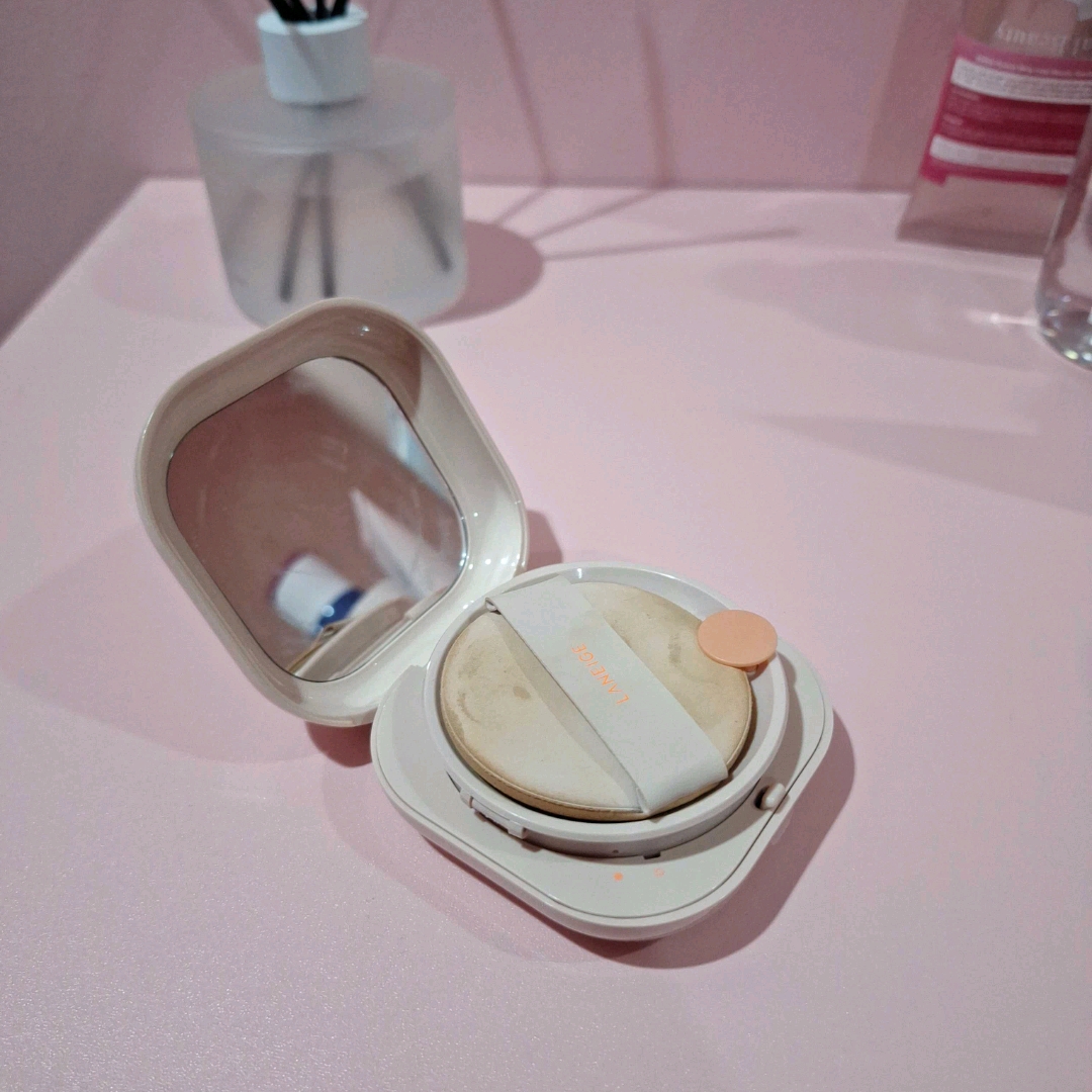 Neo Cushion Glow - 13N imgfdn-24960663-6278-44df-8024-3ddffa20fe81