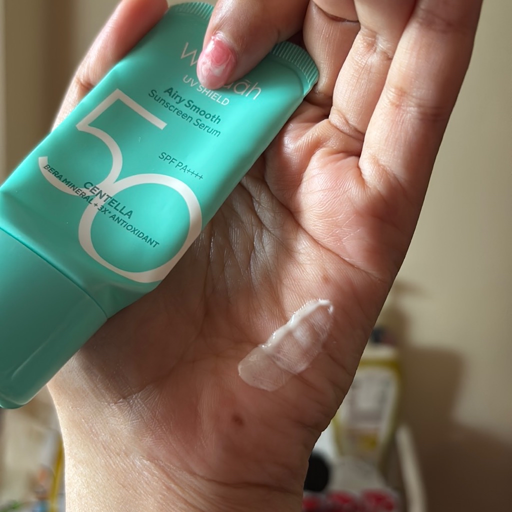 UV Shield Airy Smooth Sunscreen Serum SPF 50 PA++++ imgfdn-ee650cb1-efa8-4cea-bf85-3cf0f514be14