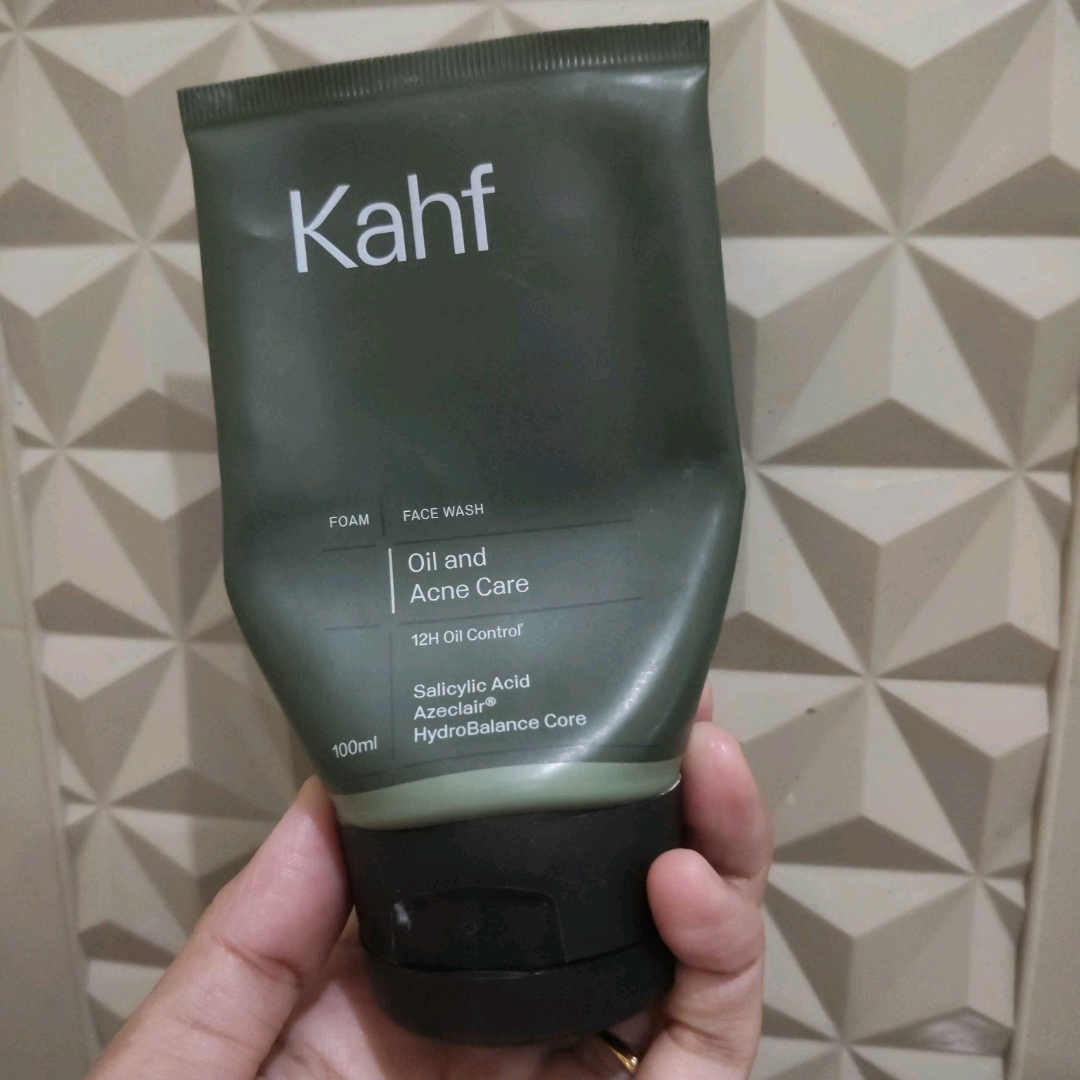 Face Wash Oil and Acne Care imgfdn-33fe15da-378b-4ee3-9615-d58af37750fa