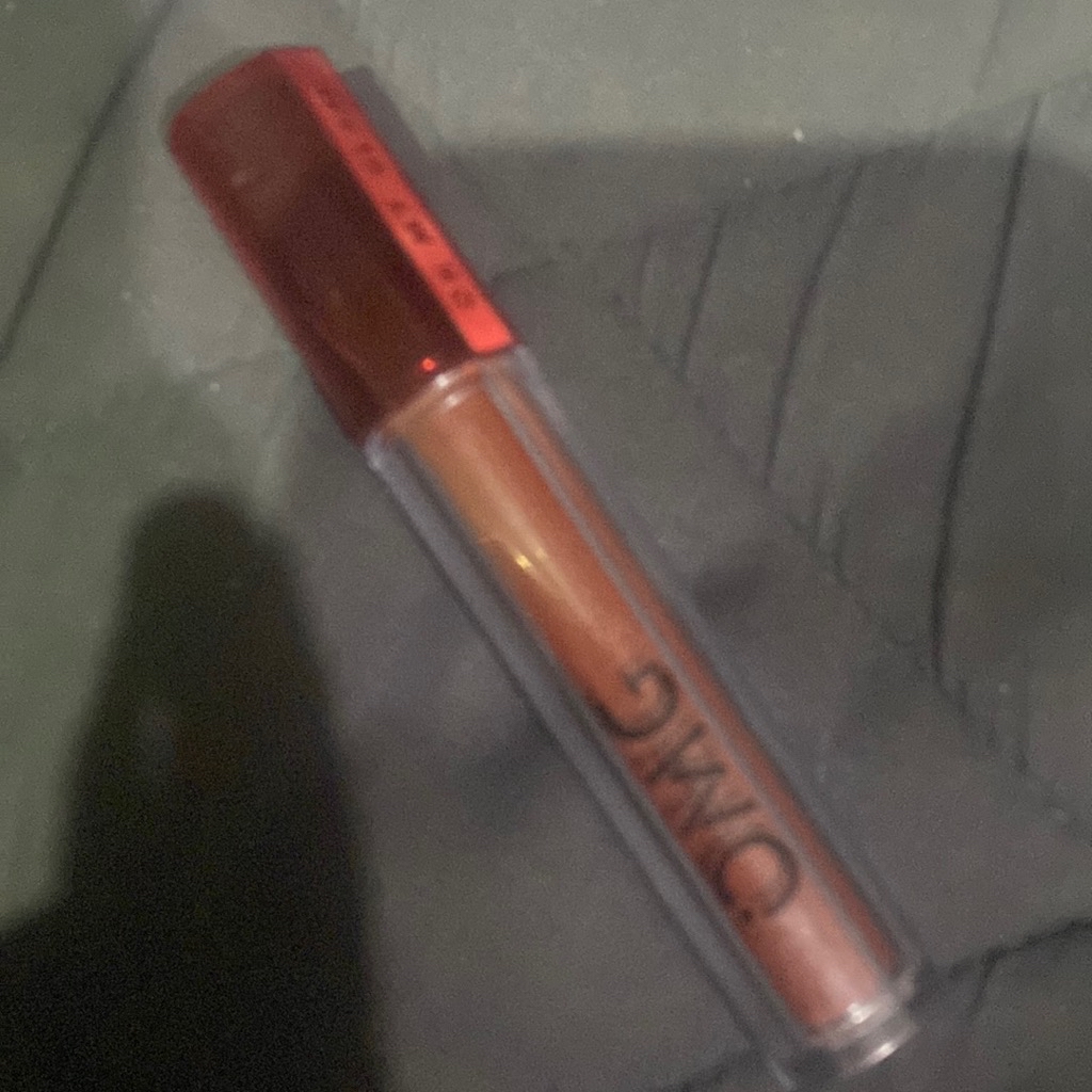 Oh My Glam Mattelast Lip Cream - 26 Extra  imgfdn-ed195eeb-6b24-49ab-a5c4-3b2088f8294d