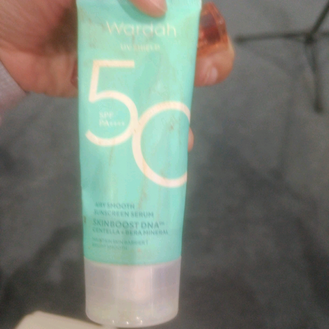 UV Shield Acne Calming Sunscreen Moisturizer SPF 35 PA+++ imgfdn-0c774993-c580-4026-9caa-4f95234bdcf3