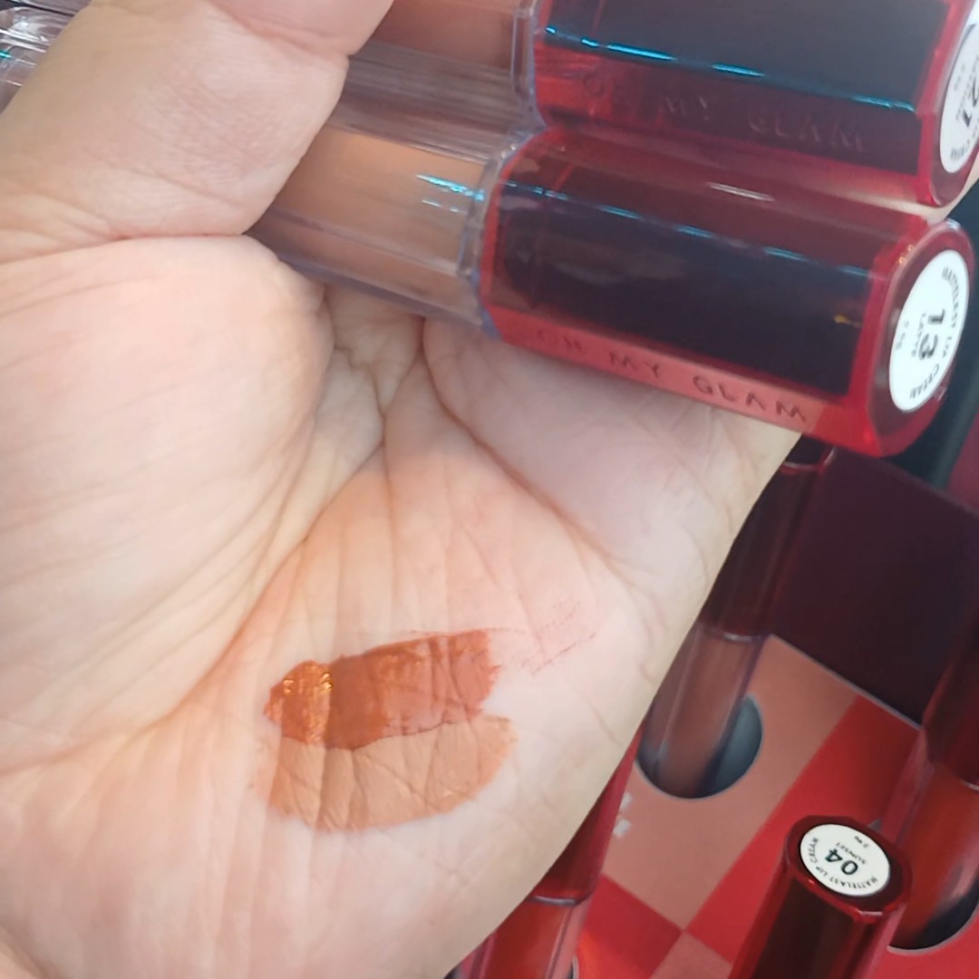 Oh My Glam Mattelast Lip Cream - 21 Passion  imgfdn-6fb8ef2e-af59-423a-ad47-b9db7b535da5