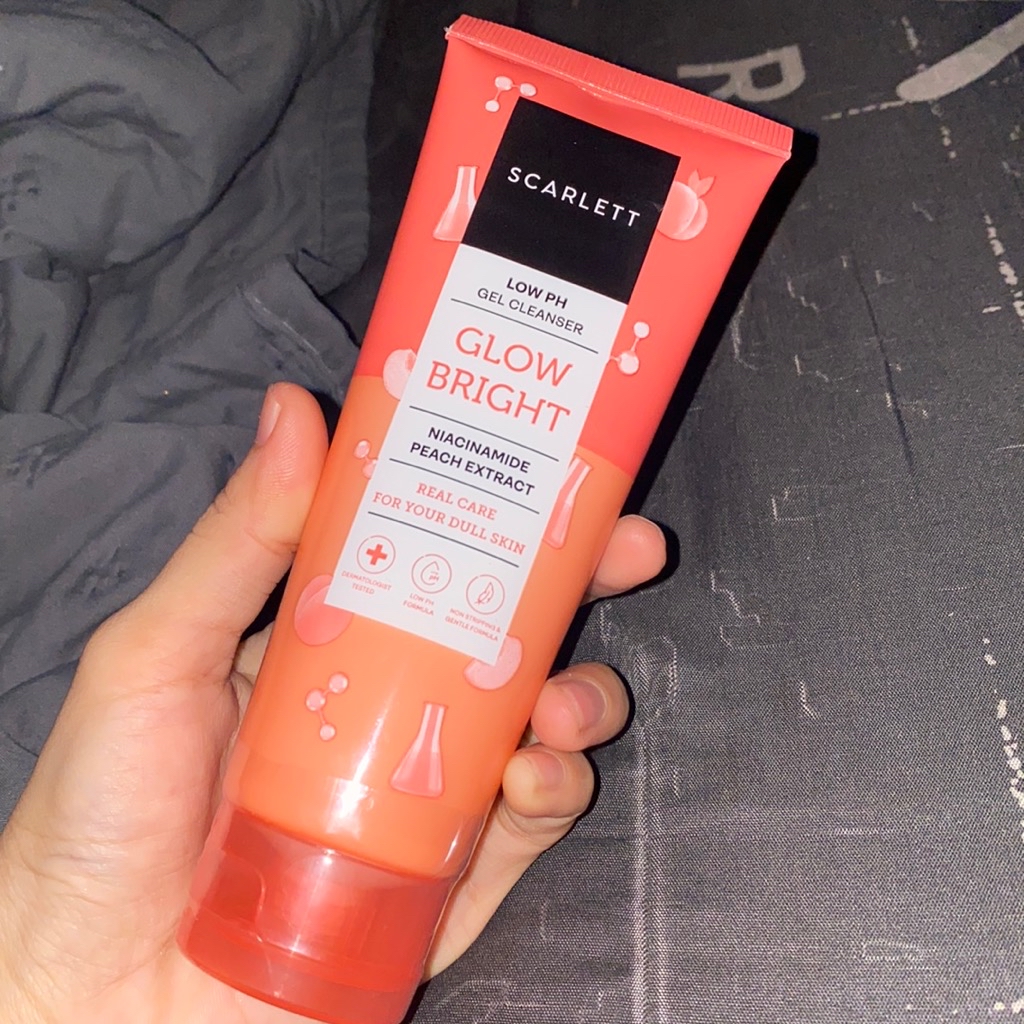 Low pH Glow Bright Gel Cleanser imgfdn-f7024829-affd-4013-b5b5-97c272301d4f