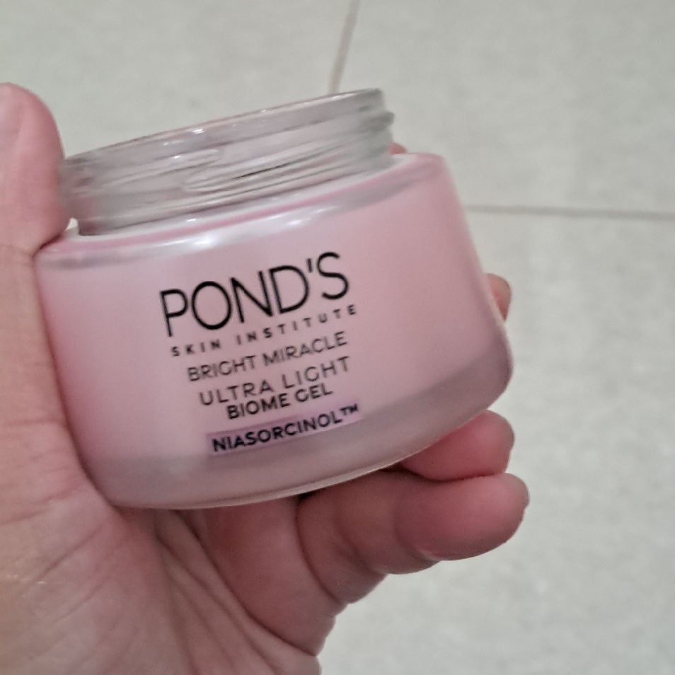 Ultra Light Biome Brightening Moisturizer Gel imgfdn-6f564b98-1e36-4530-8de1-940e1ba49d4b