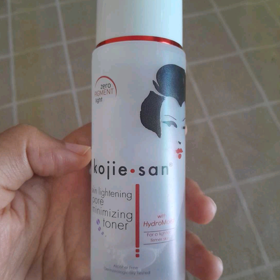 Skin Lightening Pore Minimizing Toner with HydroMoist imgfdn-a051a321-8b92-44a5-b2fe-534f68526665