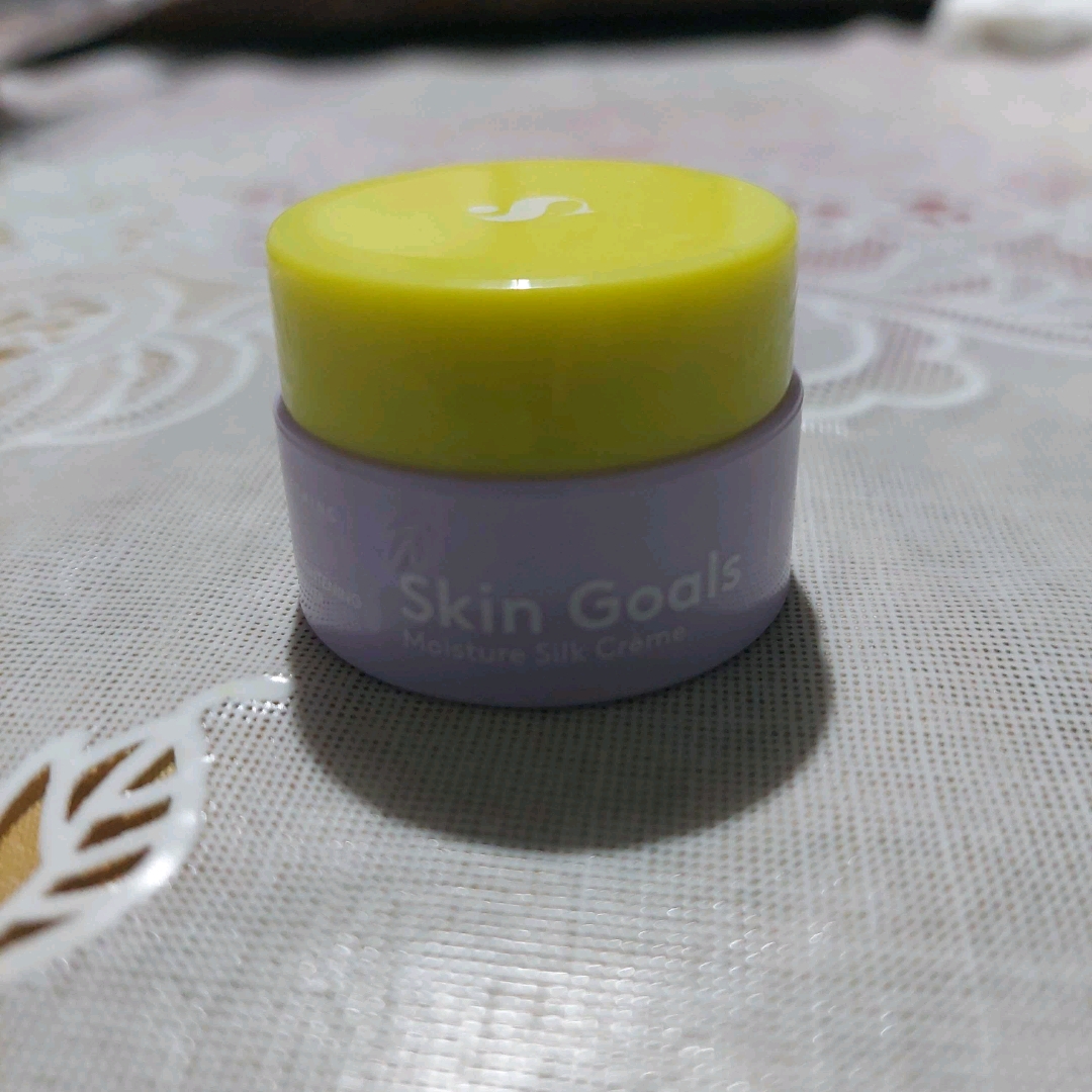 SKIN GOALS Moisture Silk Cremè imgfdn-4edab3f4-34e6-4e34-bdda-56f87d461e03