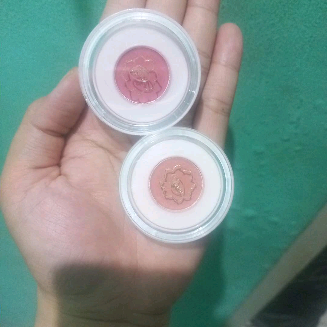 Eye Shadow Cream - Peach imgfdn-cb8a7e3a-63a6-4113-bce8-7cadfeb2d8c7