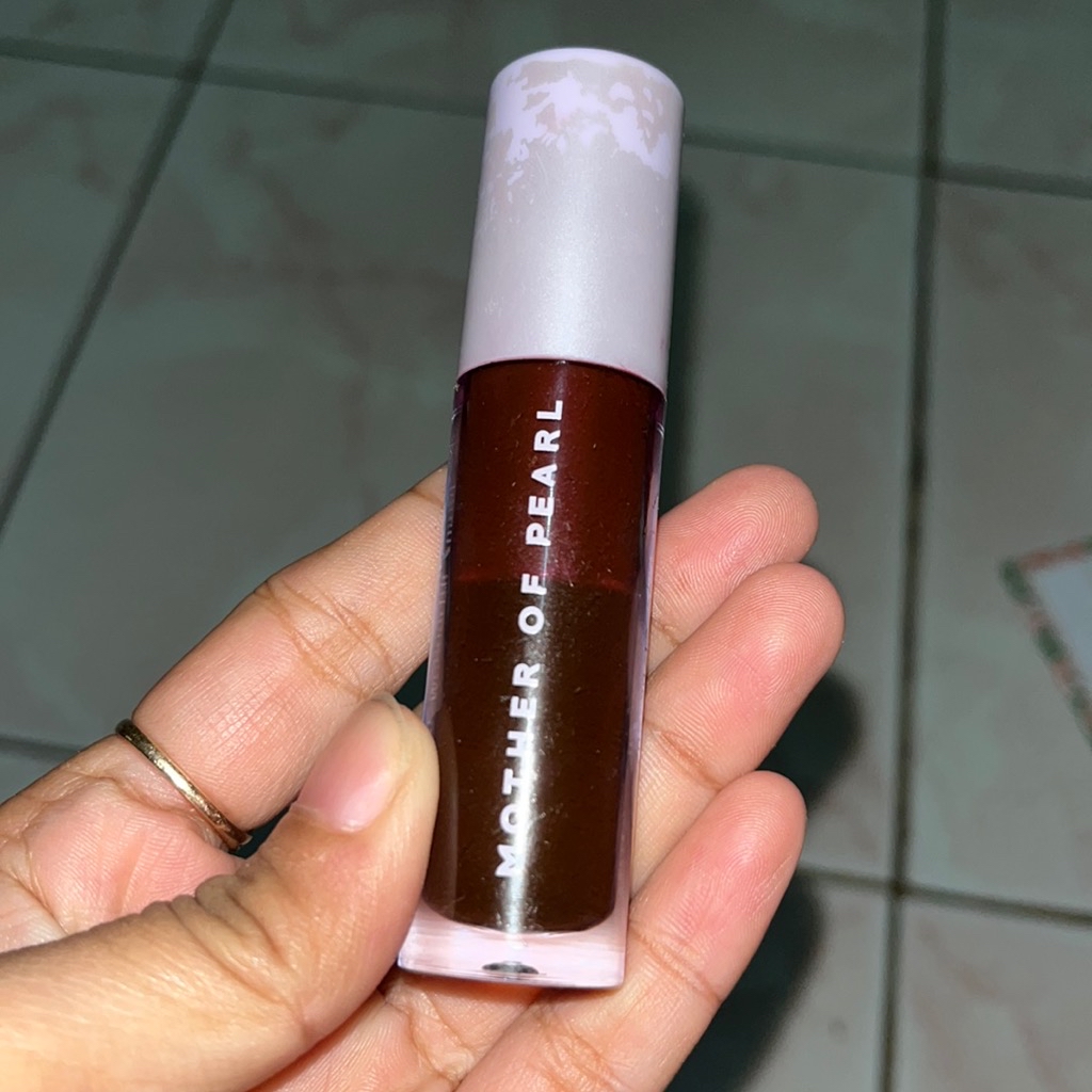 GWS Plump Gloss - 03 Berryphoria imgfdn-45a1adbe-8ee0-4468-a71a-12f590de99e1