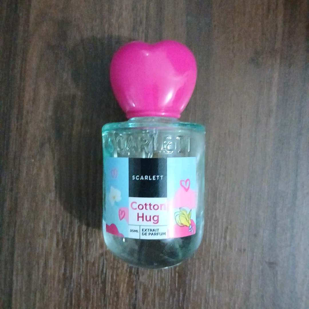 Cotton Hug Extrait De Parfum  imgfdn-c9335497-cb0a-4d12-b9c8-843becbade93