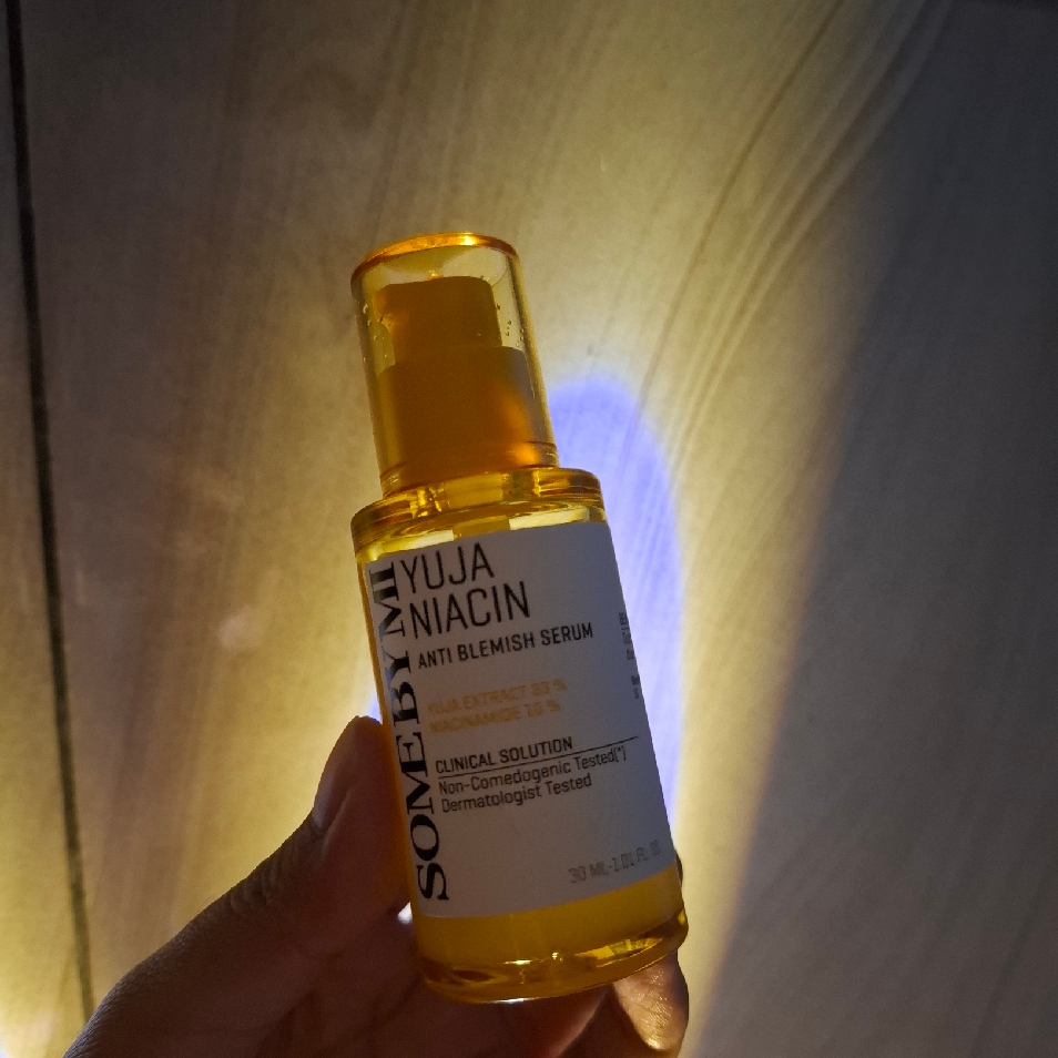 Yuja Niacin Blemish Care Serum imgfdn-dfa3f8e9-f3bd-44ec-a9f5-fa6114034cbe