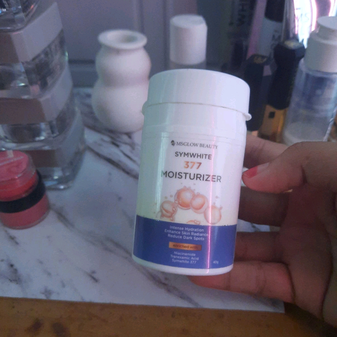 Symwhite 377 Moisturizer imgfdn-5dec1ded-352d-4d9b-b877-05e51555e0cc