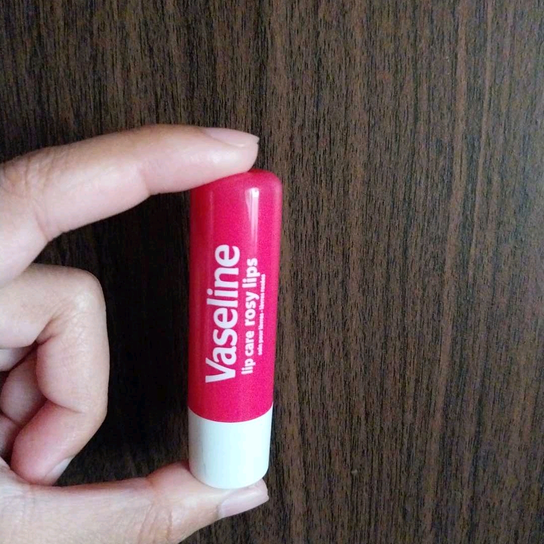 Lip Therapy Stick - Rosy Lips imgfdn-0cf05156-6df4-4924-9c70-7fe5b6d614e9