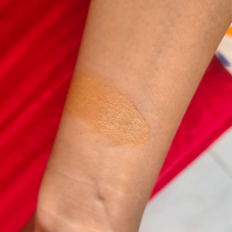 Bloomatte Stay Confident 2in1 Foundation - LN1 Seashell imgfdn-b12bb7df-4322-4708-8e9b-3952052e257d