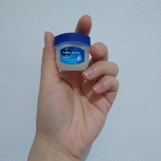 Lip Therapy Mini - Original imgfdn-2f761bc5-0ddb-443f-b0eb-2c3405a17b8c
