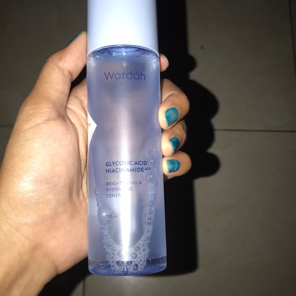Lightening Face Toner imgfdn-e3807f17-cec6-4739-a4cf-ece8eb6640f5