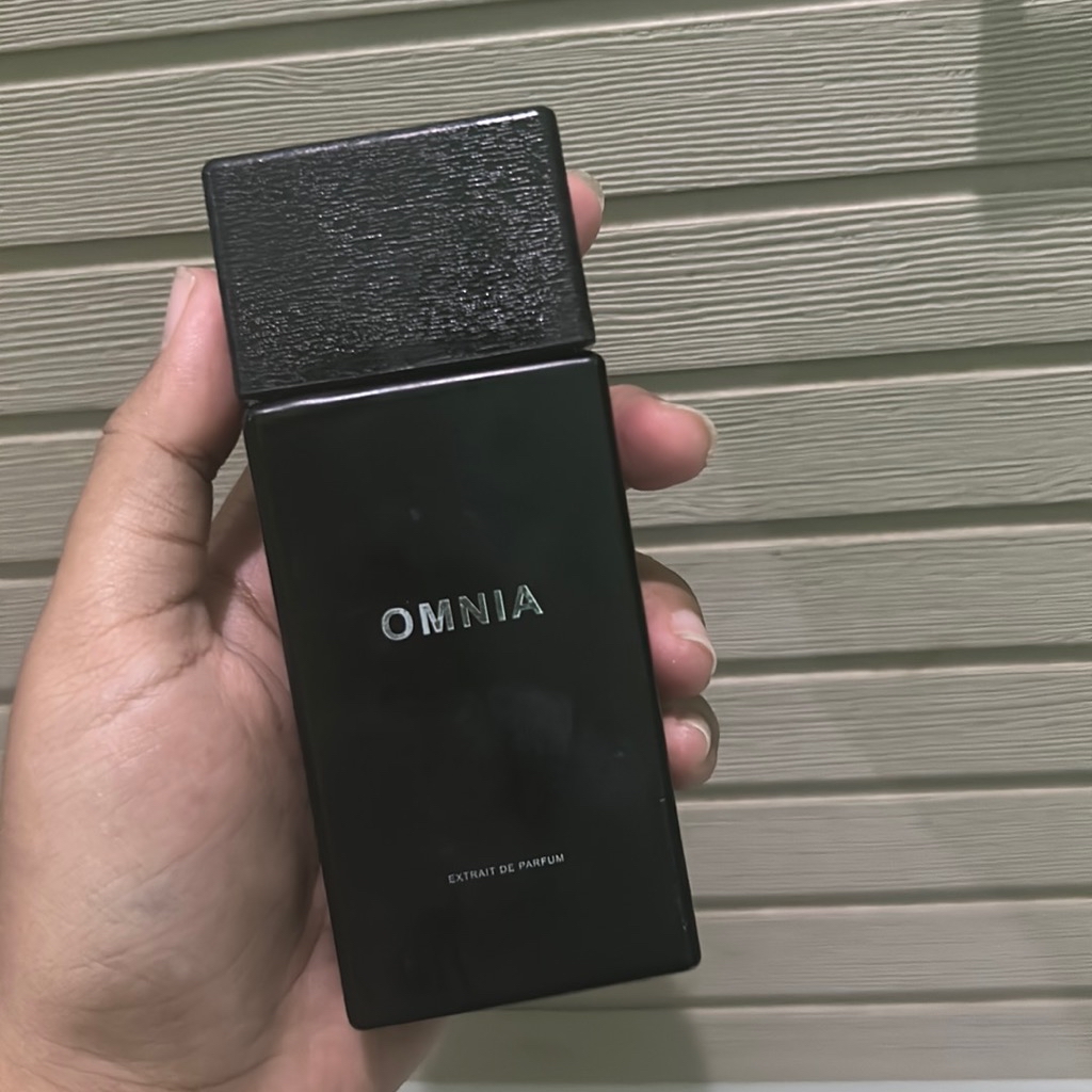 Omnia Extrait de Parfum imgfdn-cf2a3c28-58bc-46de-909b-7ba28091b62b
