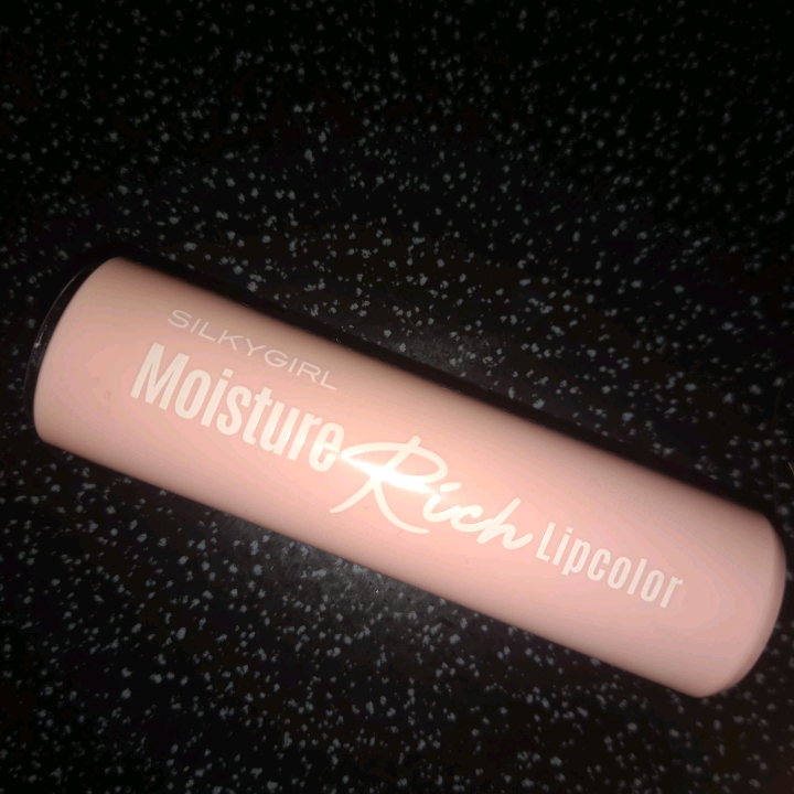 Moisture Rich Lipcolor - Bare imgfdn-8d1b6e8f-8715-4392-be56-683ec5aabbf9