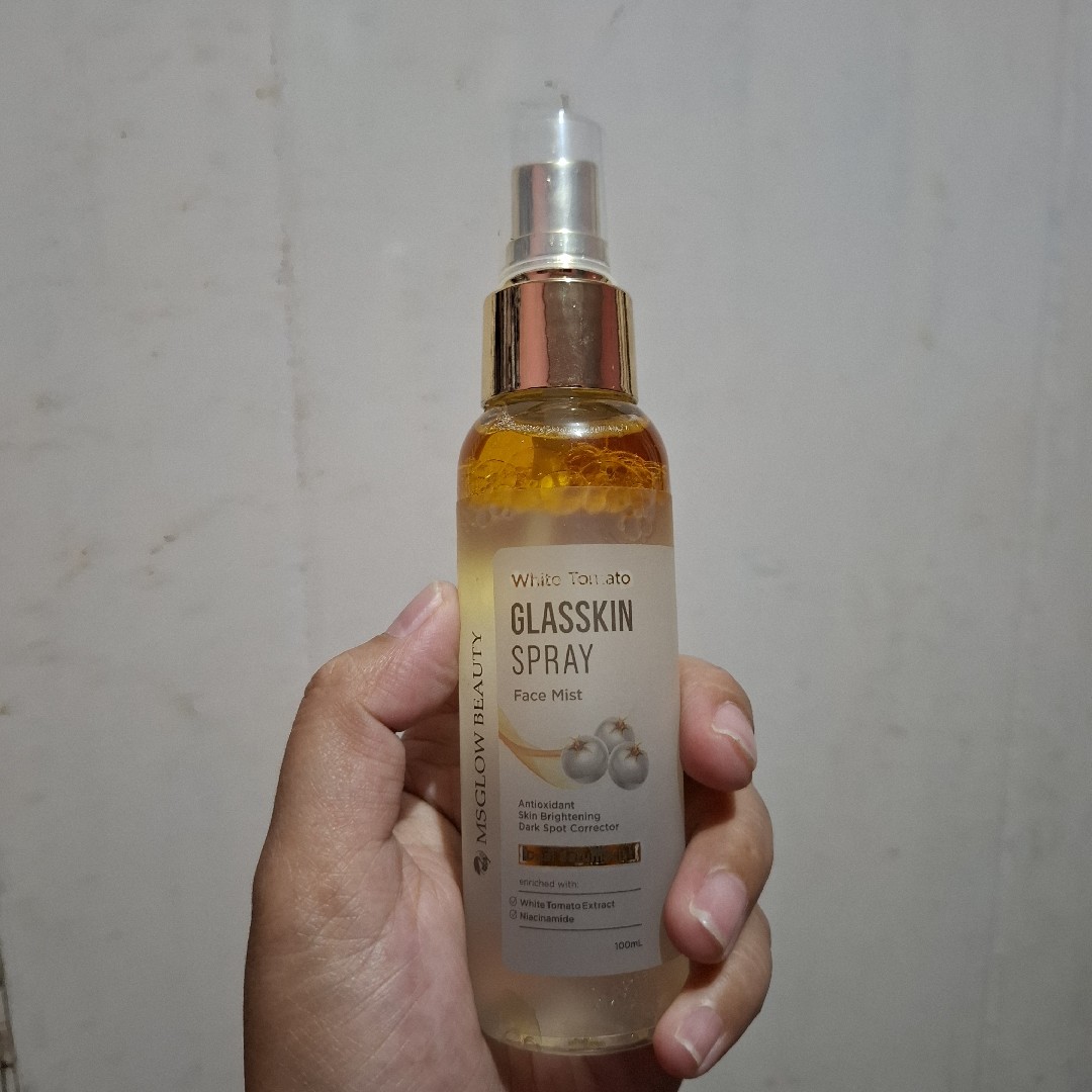White Tomato Glasskin Spray imgfdn-e7ac8405-d0f3-47c7-abb5-7a506aff81da
