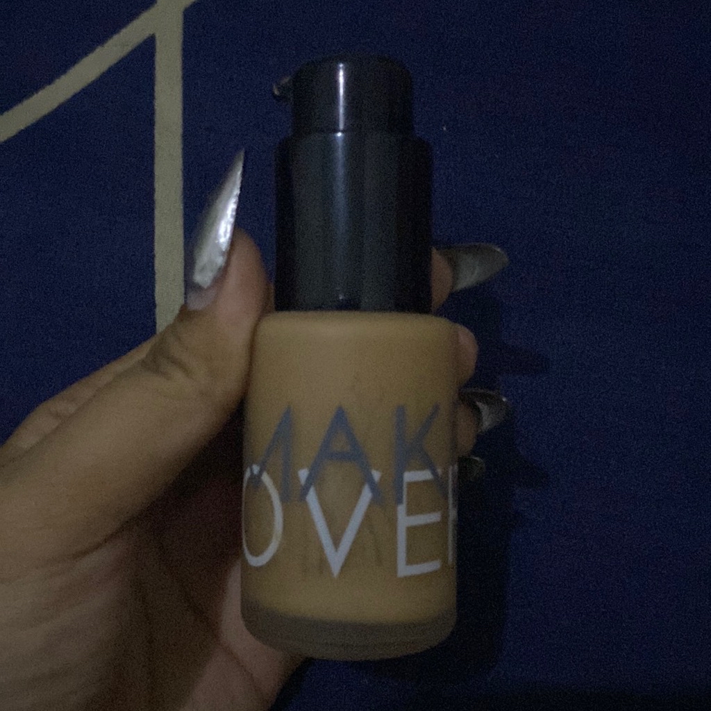 Ultra Cover Liquid Matt Foundation - 05 Velvet Nude imgfdn-a84366bc-1a1c-47d3-aebb-921f67fae04f