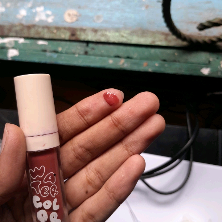 Watercolor Lip Serum - 01 Dawn imgfdn-4db22656-af9f-4f30-a87d-819c367a8a5f