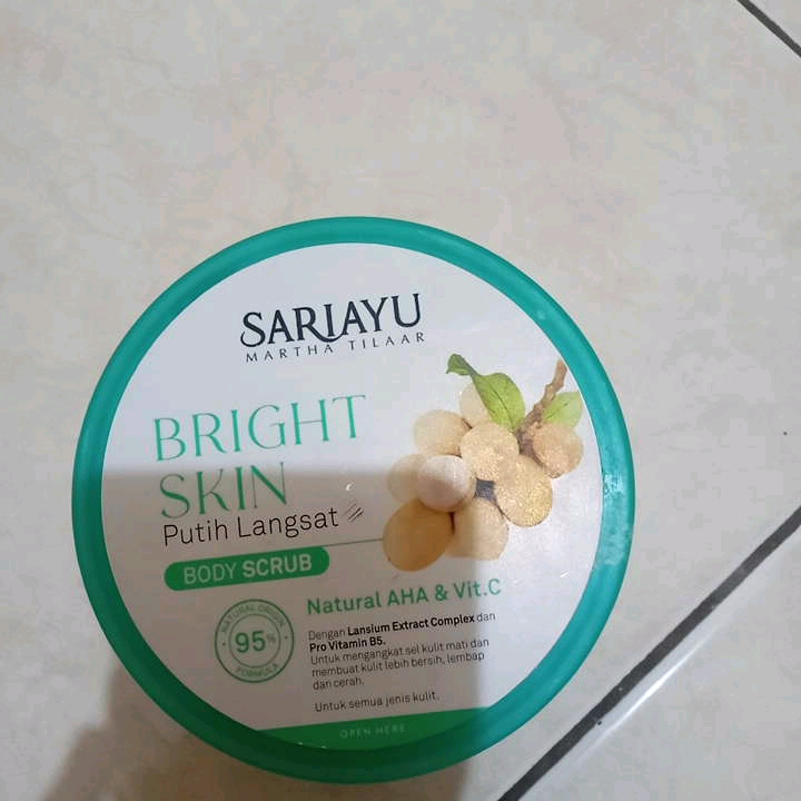 Bright Skin Putih Langsat Body Scrub imgfdn-79c4bf40-bce1-4bc1-8b94-c8d6b7f04103
