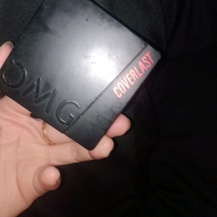 Coverlast Two Way Cake - 32N Natural imgfdn-46b3f5d6-0fec-4762-ab42-3c2d653da11c