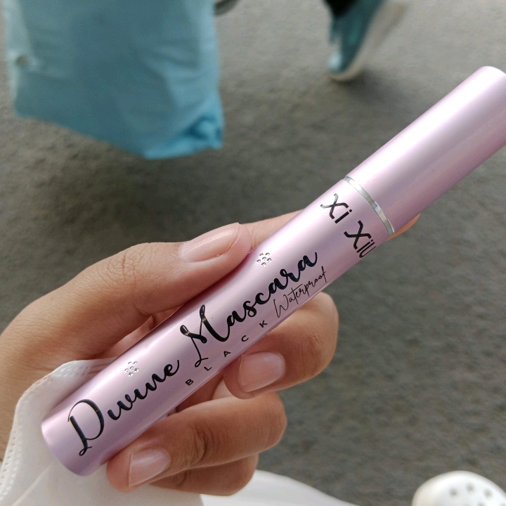 Divine Mascara Black Waterproof imgfdn-b9e16455-1ee4-4a8e-a46e-47c244fe4465