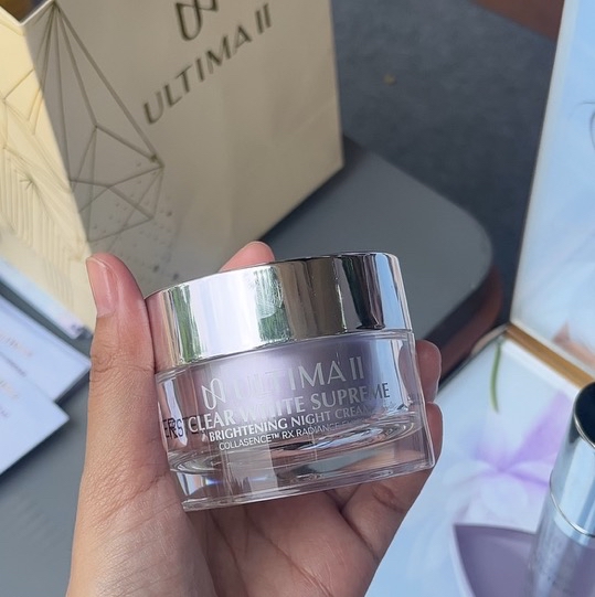 Clear White Supreme Brightening Night Cream imgfdn-bc99097d-0bbf-40f4-84c8-d3b1a7af24c7