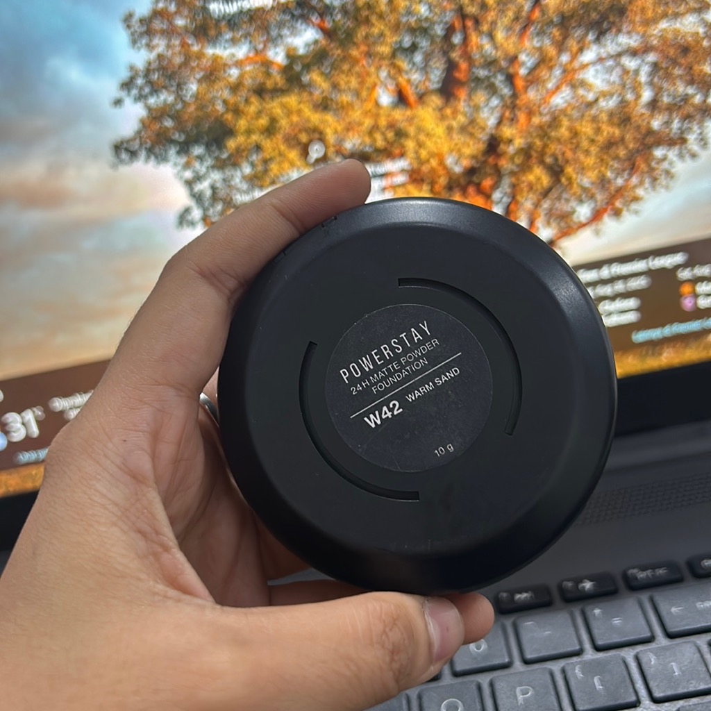 Powerstay 24H Matte Powder Foundation - W42 Warm Sand - Reformulation in October 2023 imgfdn-71256e24-3d29-4ece-b334-09961262faee