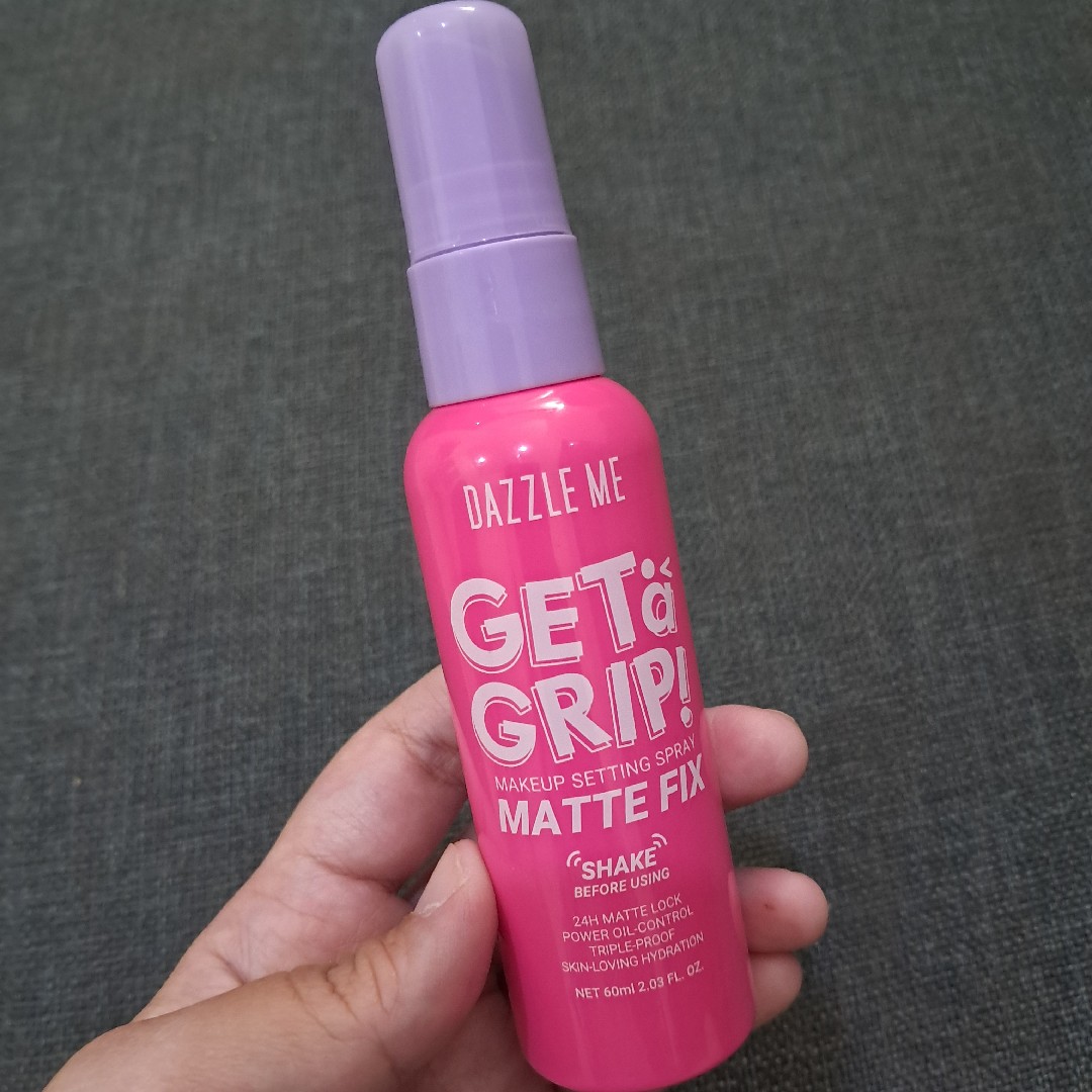 Get A Grip Makeup Setting Spray Matte imgfdn-eb292be4-7d46-41f7-8114-077ea7931e80
