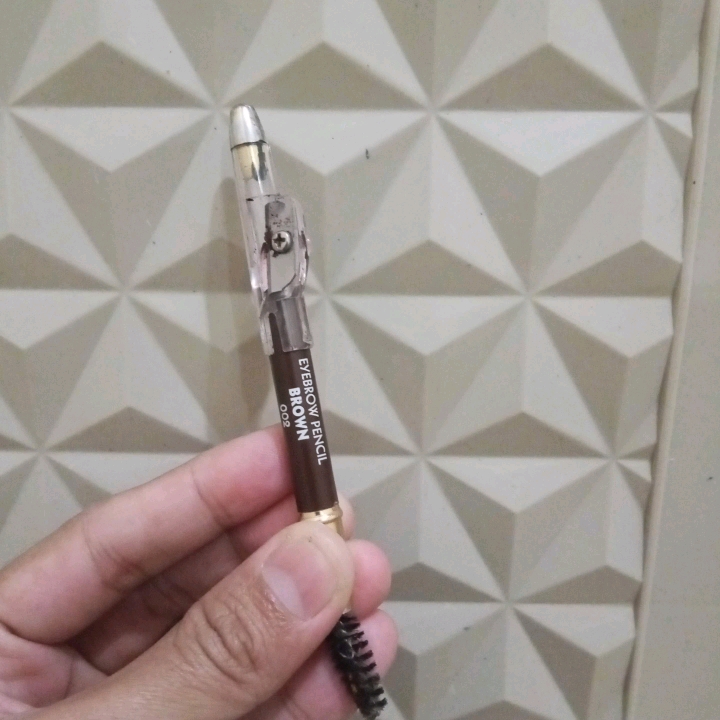 Eyebrow Pencil - Coklat imgfdn-ac23546f-4080-4782-8846-d65afc03e20f