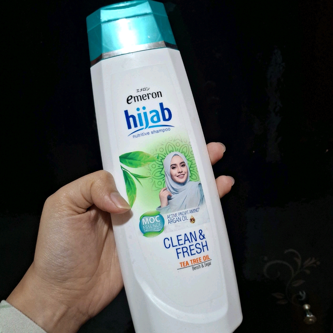 Hijab Nutritive Shampoo - Clean and Fresh imgfdn-9837c155-8c71-44b1-976f-cd7dc628a768
