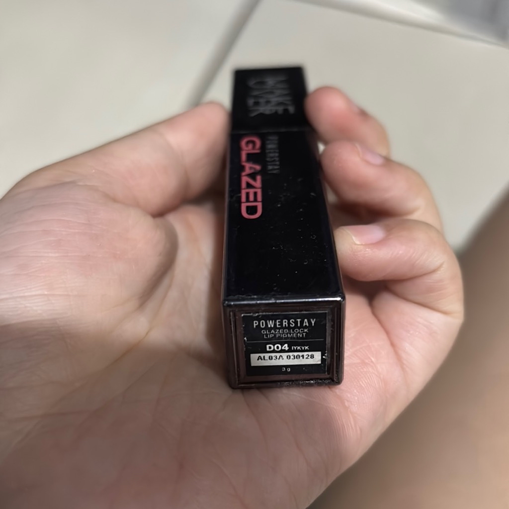 Powerstay Glazed Lock Lip Pigment - D04 IYKYK imgfdn-f0d74c7e-cf9e-43ab-89e9-902a35ca48f6