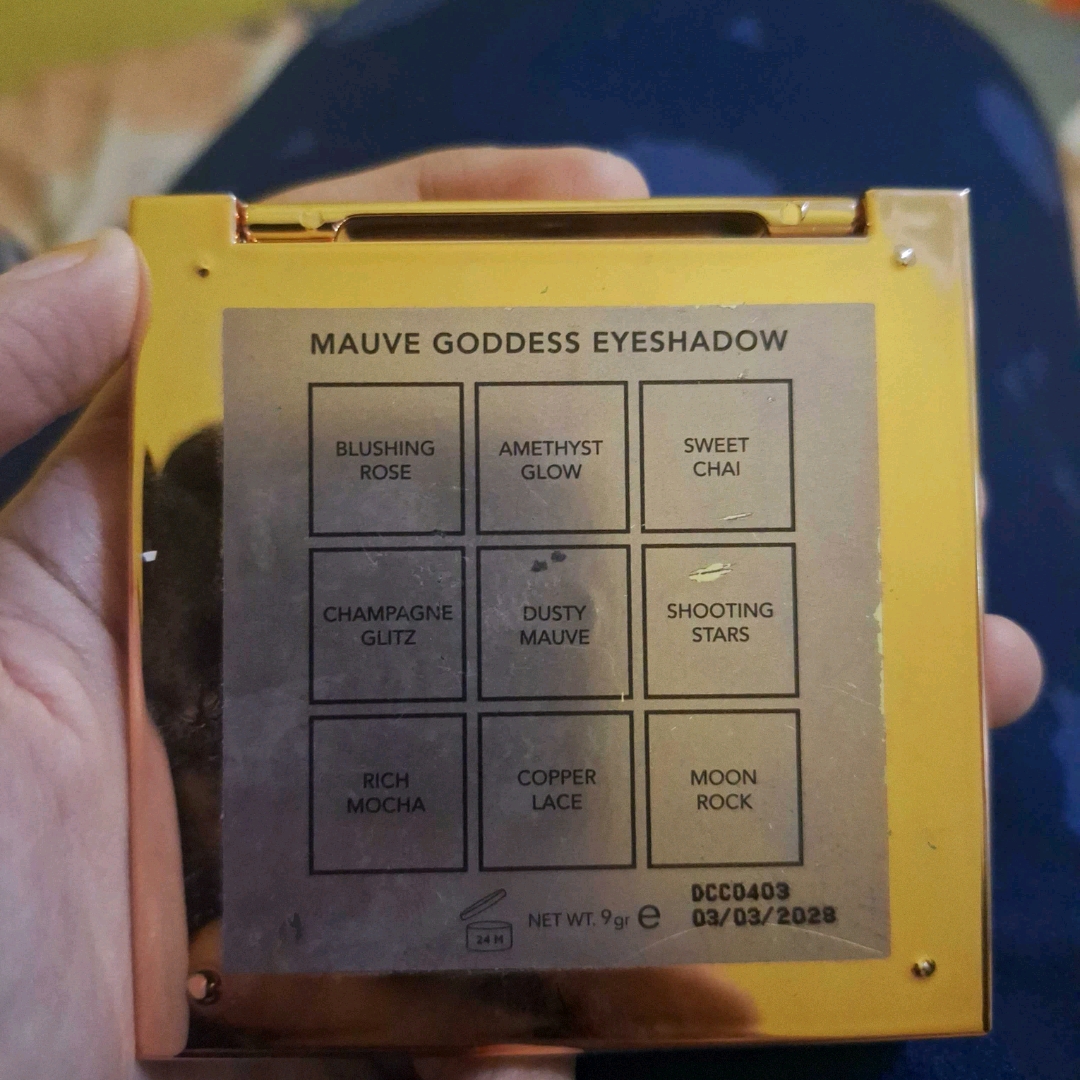 Goddess Eyeshadow Palette - Mauve imgfdn-6f87908e-0822-444d-add7-a115c128820b