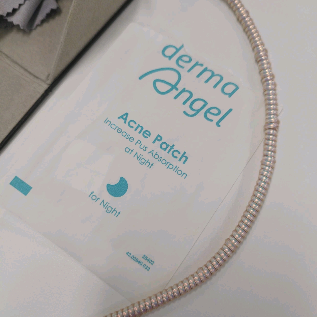 Acne Beauty Patch Hologram - Heart & Flower imgfdn-c2072907-e6d0-480c-8d0d-c6dfed87247c