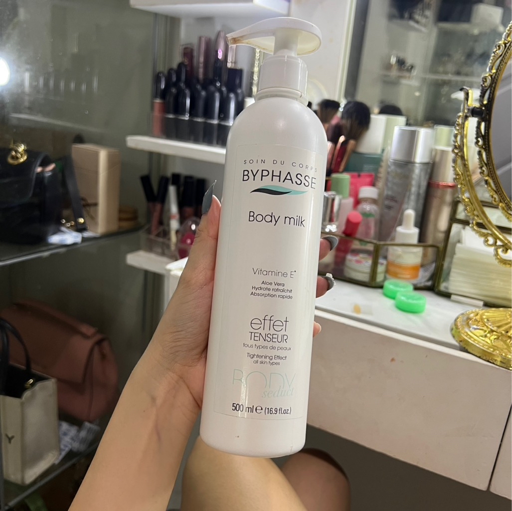 Tightening Effect Body Milk All Skin Types imgfdn-9433fb43-3762-4d7e-9679-824a0299654b