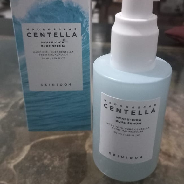 Madagascar Centella Hyalu-Cica Blue Serum imgfdn-b5ebeeca-3eac-48e4-8386-a37225c89b9b