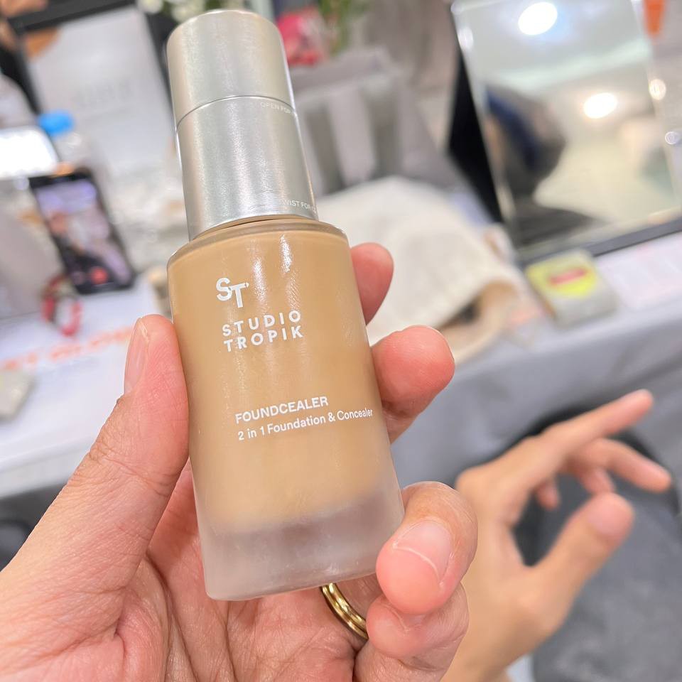 Foundcealer 2 in 1 Foundation & Concealer - O04 imgfdn-2dcbc639-eda4-400f-90ef-3a4824db236c