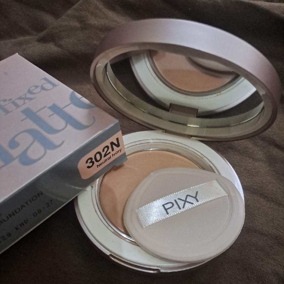 Fixed Matte Powder Foundation - 302N Neutral Ivory imgfdn-5490c5bb-cff5-48ed-a3b1-e5f8ac6a46dd