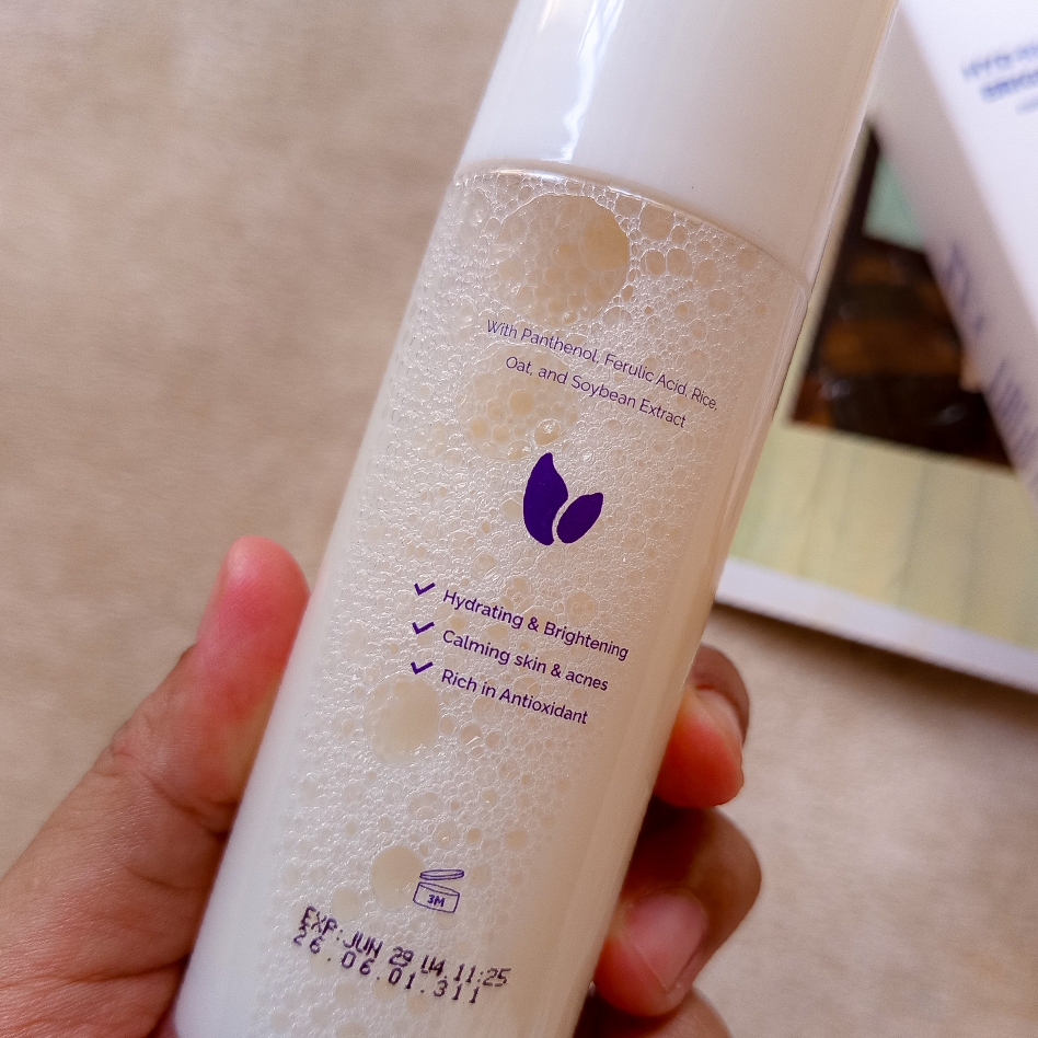 Hyd-rice-ing & Brightening Essence Booster imgfdn-9082c966-f3e1-4213-946e-43836e84cb74
