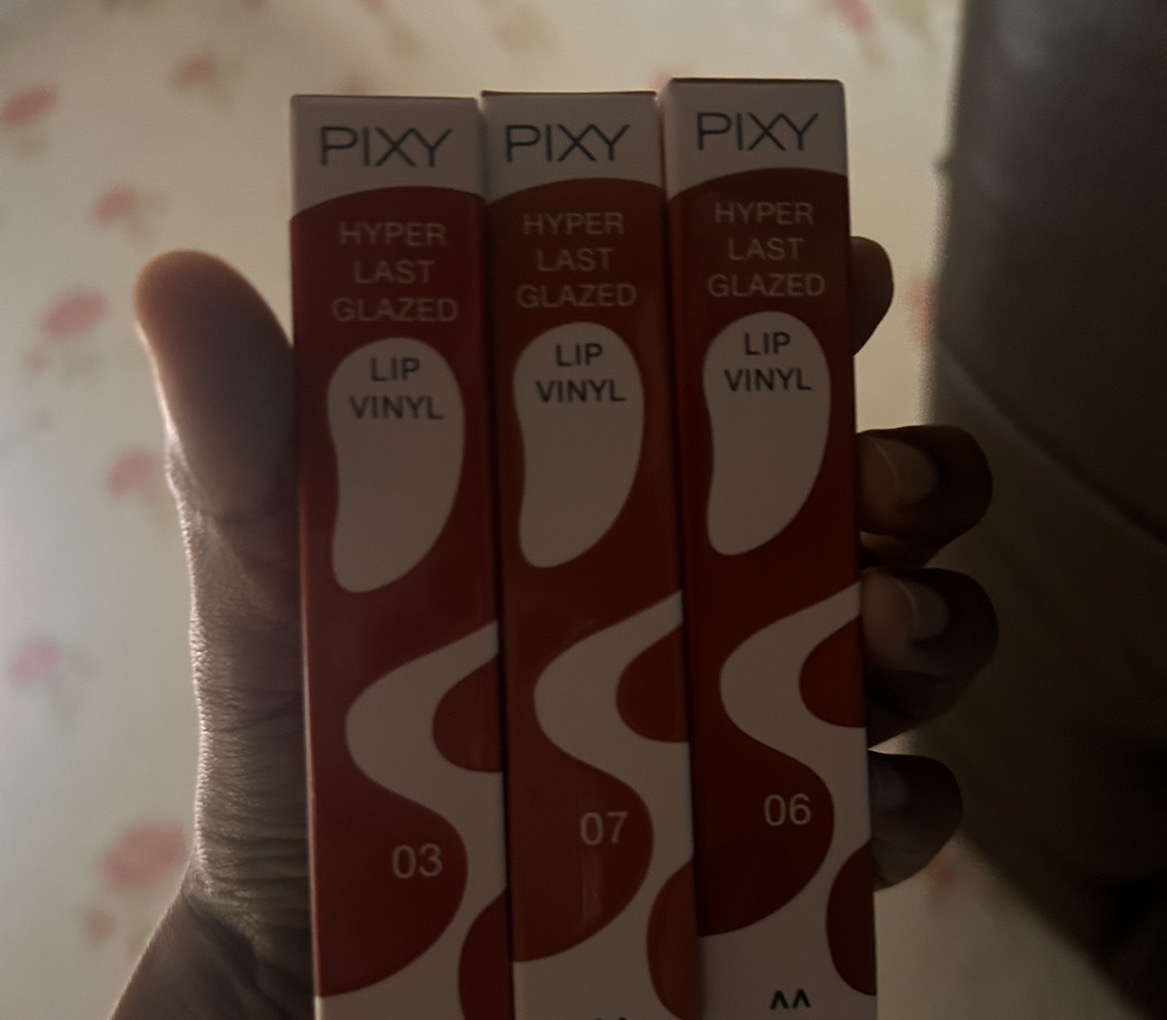 Hyperlast Glazed Lip Vinyl - 03 Charming Pink imgfdn-6c558930-2169-4818-83a6-278fee0b6172