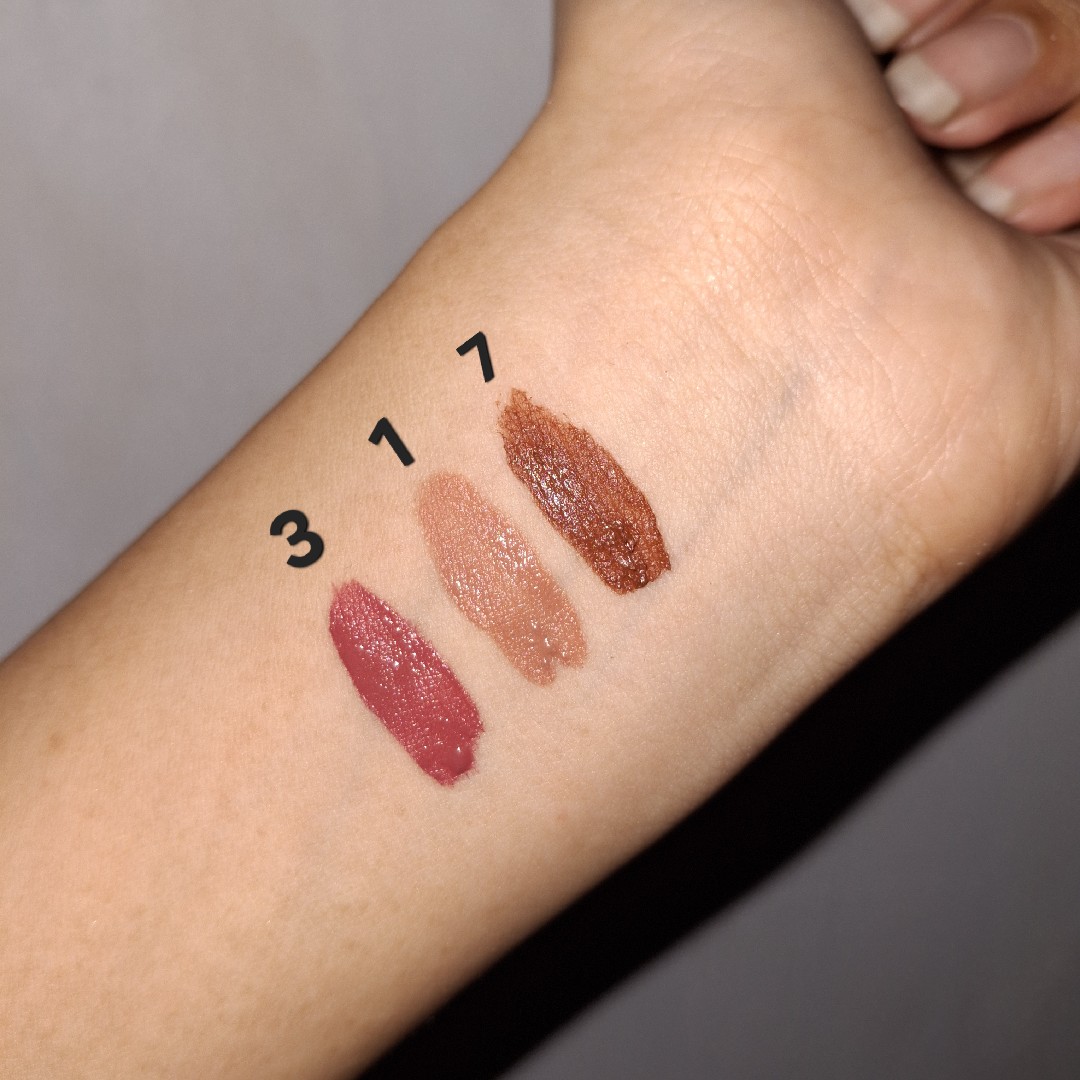Velvety Lippie Cream - 01 Creme Brulee imgfdn-ed51bc3a-f07f-4ea6-9cef-1a2bd75e2d5d
