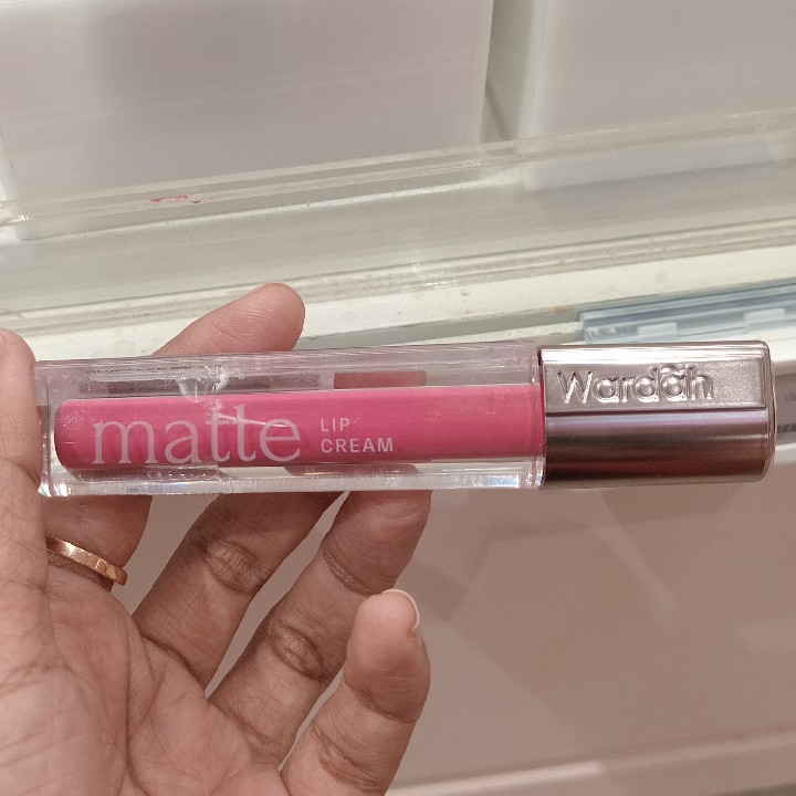 Exclusive Matte Lip Cream - 08 Pinkcredible - Reformulation in May 2023 imgfdn-01127672-8b89-4623-be1f-0418d1423147