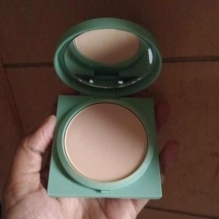 Blur & Cover Two Way Cake : Oil Control - Buttercream imgfdn-59fb2c0a-eaba-4600-9453-4550b4fa41ac