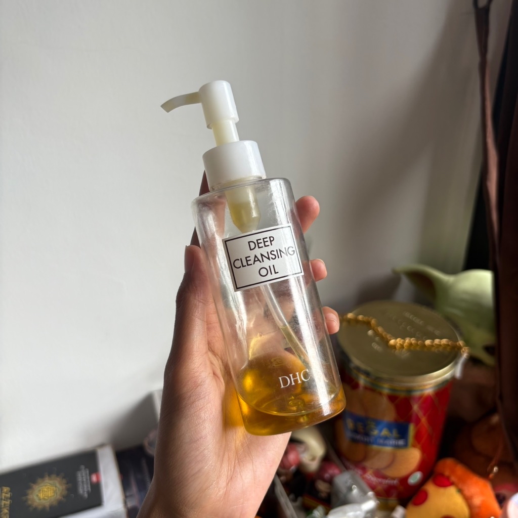 Deep Cleansing Oil imgfdn-986aecc4-b37e-47b3-b83d-407515f9e899