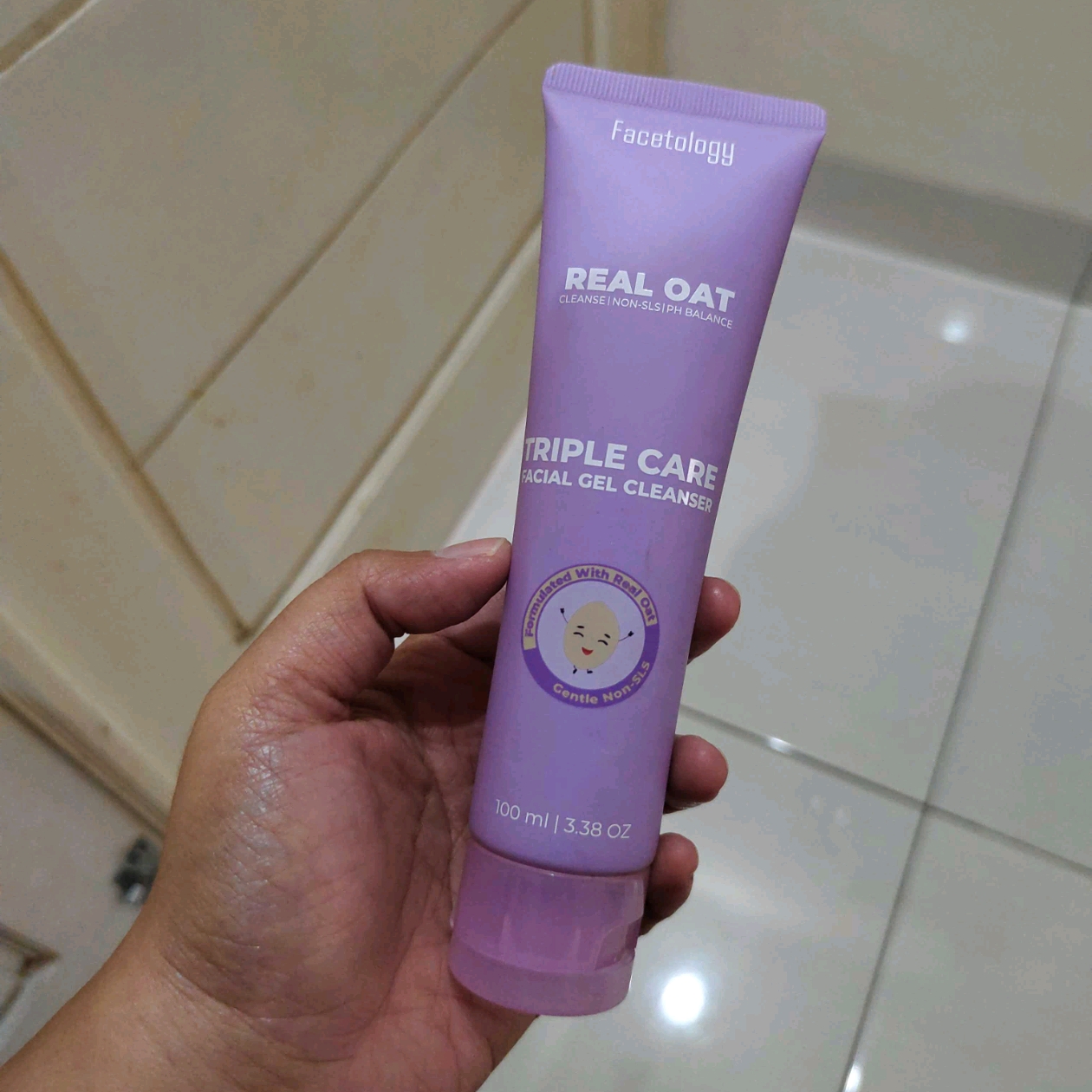 TripleCare Facial Gel Cleanser imgfdn-6abedfbb-a0d0-4afc-8290-b39955e83058