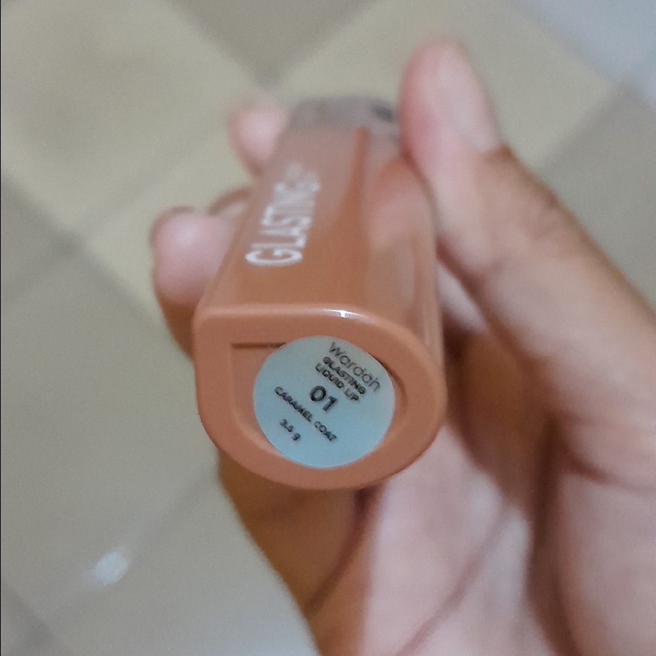 Glasting Liquid Lip - 01 Caramel Coat imgfdn-799a7b4d-1f06-4b40-91bd-974c16a79b25
