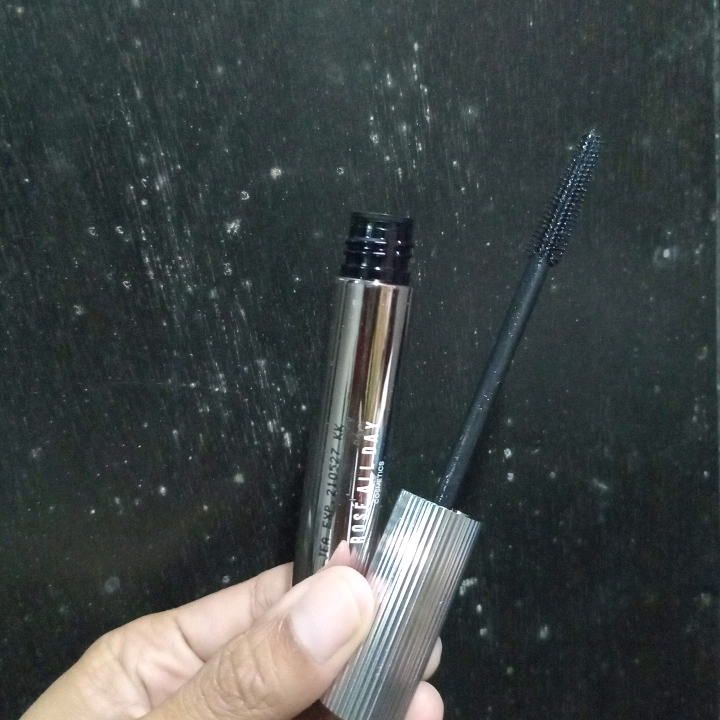 Thunder Lash Mascara - Hyper Length imgfdn-b578ead2-4340-4943-9b5b-fc28740402e4